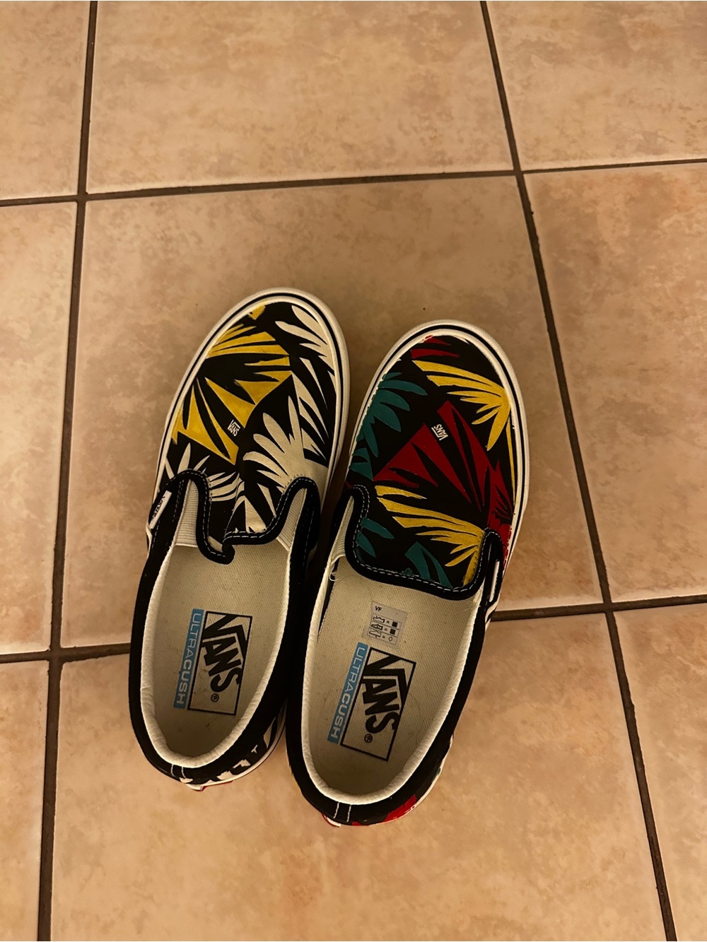 Vans Womens Slip-On Tropical Leaf Print - Black, Yellow, Red, Teal